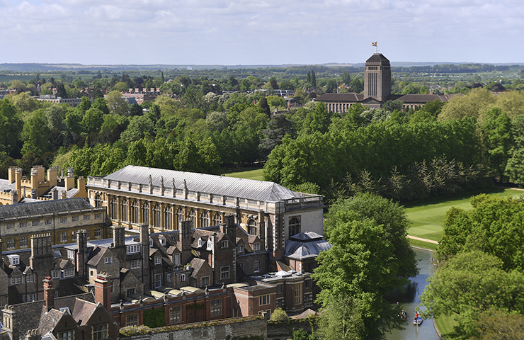 Theo báo cáo thường niên mới nhất của Đại học Cambridge, tài sản của trường lên tới 4 tỷ bảng Anh, trở thành trường đại học giàu nhất Vương quốc Anh.
