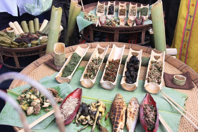 Những món ăn truyền thống của đồng bào thiểu số được bày biện trong các lễ hội (ảnh: Đăng Nguyên).