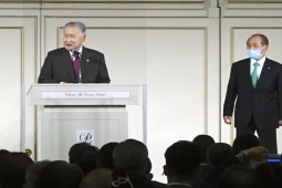 Cựu Thủ tướng Nhật Bản chỉ trích ông Zelensky