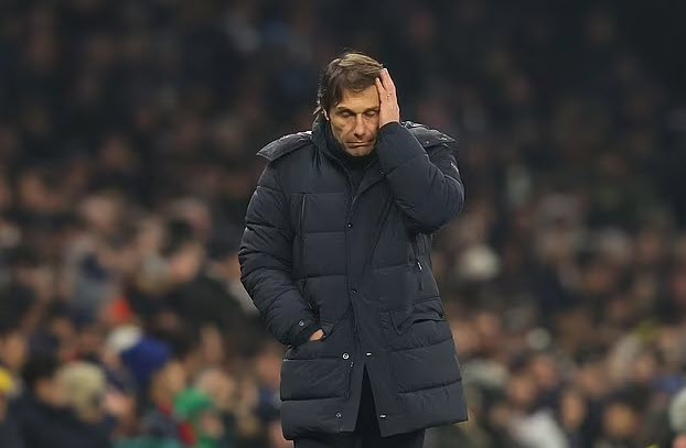 Conte đang bị Tottenham chuẩn bị sa thải