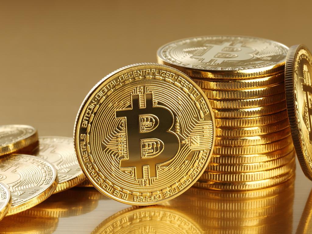 “Gần như đã chết”, Bitcoin bất ngờ tăng vọt khó tin - 1