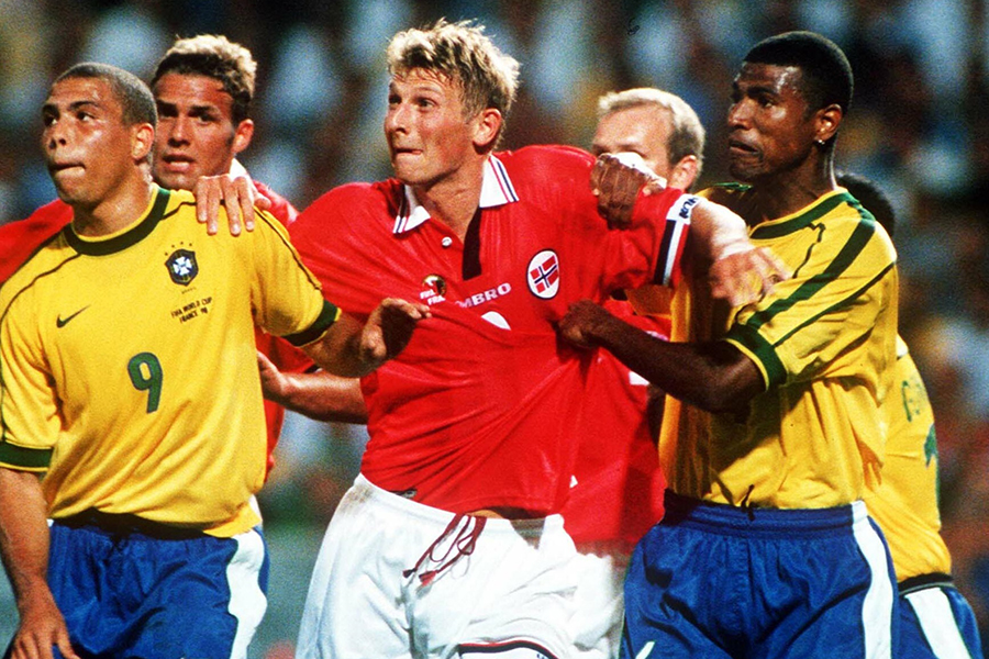 Na Uy đánh bại Brazil tại World Cup 1998