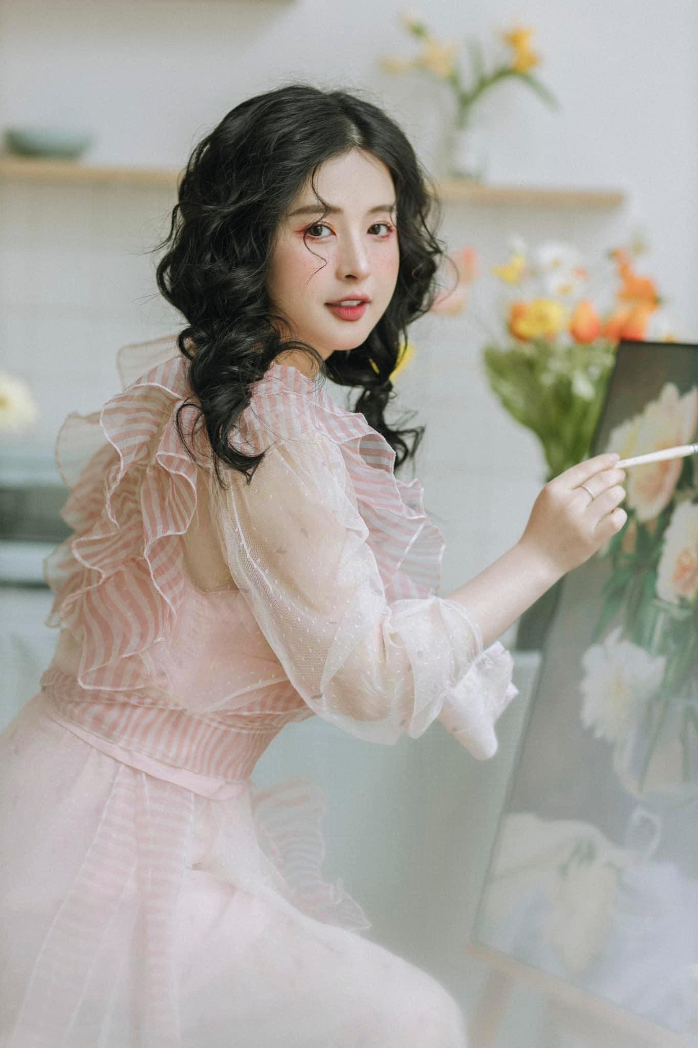 "Búp bê dân tộc Tày" được nhận xét gương mặt có nhiều nét tương đồng với nữ idol Hàn Quốc Nancy.