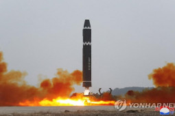 Nhóm nghiên cứu Trung Quốc mô phỏng kịch bản tên lửa Hwasong-15 Triều Tiên phóng vào Mỹ