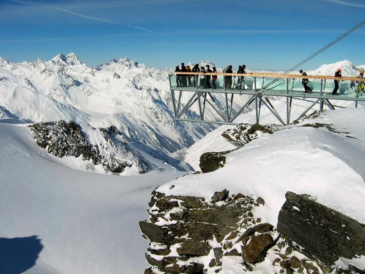 10 skywalk đáng sợ nhất thế giới, thách thức cả người ưa du lịch mạo hiểm - 6