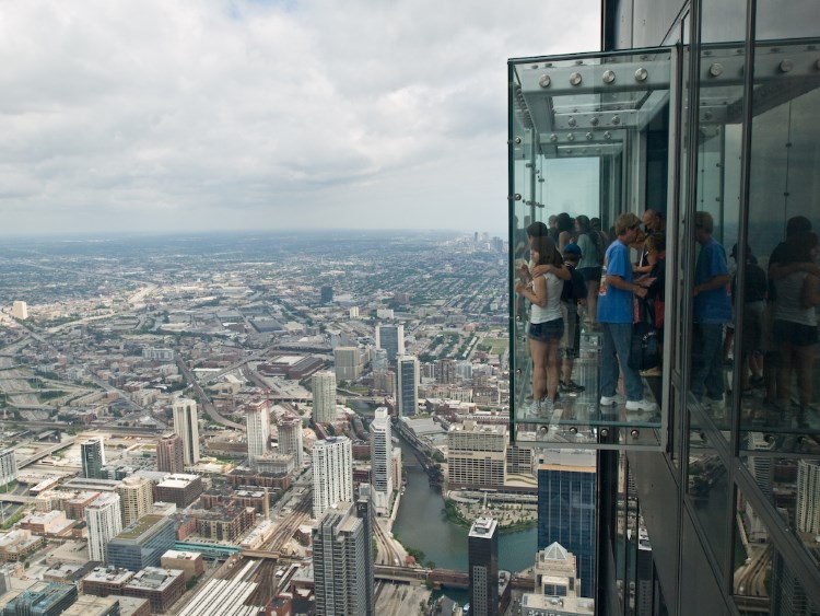 10 skywalk đáng sợ nhất thế giới, thách thức cả người ưa du lịch mạo hiểm - 7