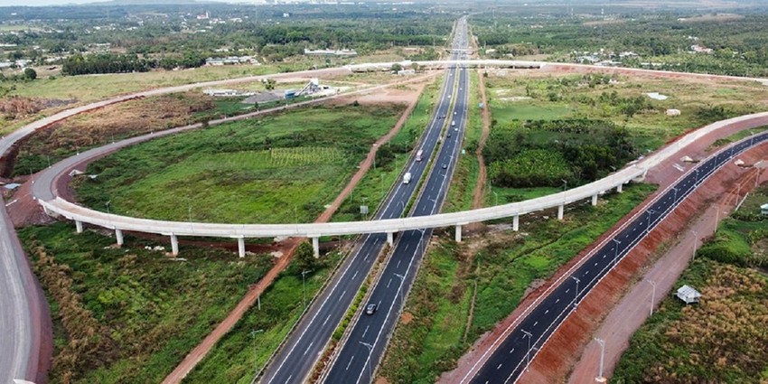 Hạng mục nút giao giữa đường cao tốc TP.HCM - Long Thành - Dầu Giây và cao tốc Phan Thiết - Dầu Giây là hạng mục quan trọng, đóng vai trò đường găng của dự án. Đây là nút giao lớn với đường kính khoảng 2km. Ảnh: CTV.