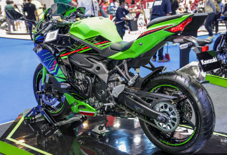 2023 Kawasaki ZX-4R trình làng, giá từ hơn 220,8 triệu đồng - 6