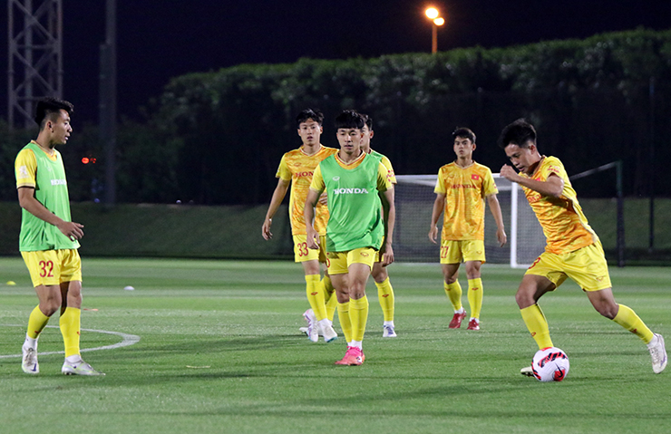 U23 Việt Nam nỗ lực tập luyện hướng đến trận gặp U23 UAE.