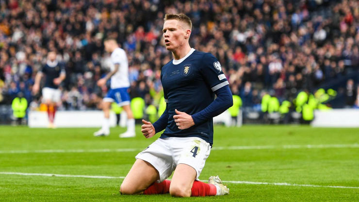 McTominay có liên tiếp 2 pha ra chân ghi bàn ở các phút 87 và 90+3 giúp Scotland thắng đậm đảo Síp