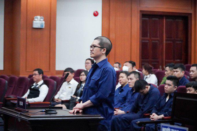 Bị cáo Nguyễn Thái Luyện tại phiên xét xử.