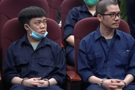 VIDEO: Lý do bất ngờ khiến phiên tòa xử Nguyễn Thái Luyện tạm hoãn