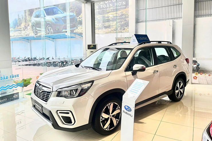 Subaru Forester giảm giá  kịch sàn lên đến 319 triệu đồng