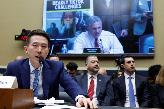 CEO Shou Zi Chew của TikTok ra điều trần trước Quốc hội Mỹ ngày 23-3 Ảnh: REUTERS