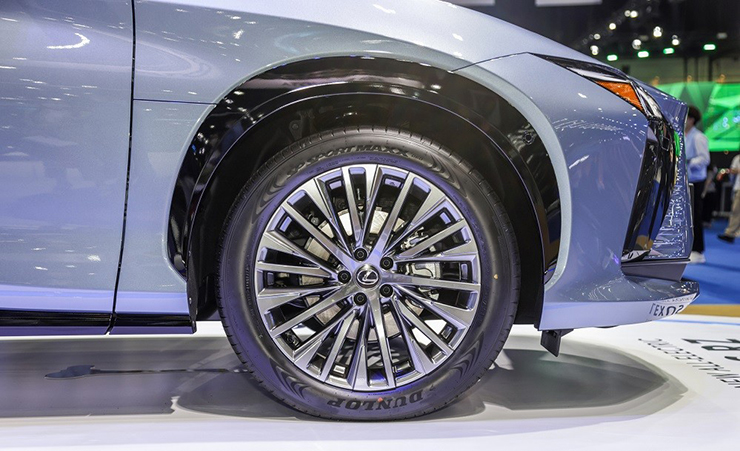 Lexus RZ 2023 chính thức mở bán, xe điện giá từ 2,6 tỷ đồng - 5