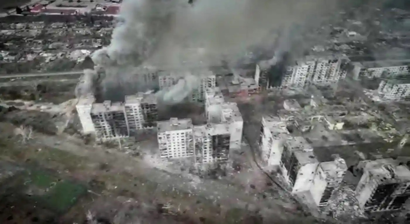 Thành phố Bakhmut thiệt hại nặng sau nhiều tháng giao tranh (ảnh: CNN)