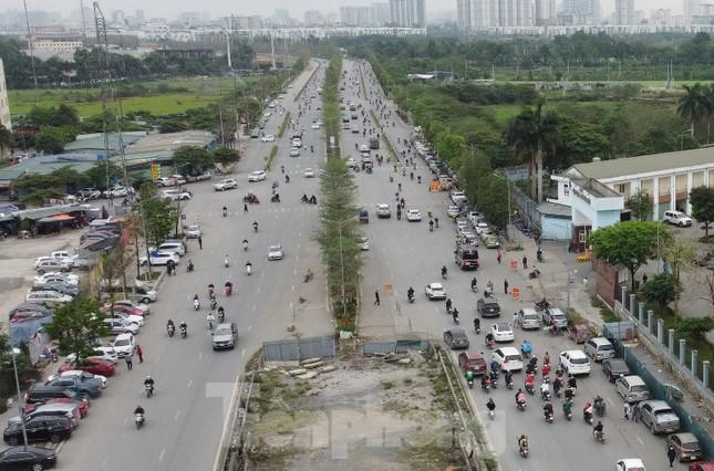 Tuyến đường Chu Văn An (Vành đai 3 đi Xa La) được UBND thành phố phê duyệt thi công với tổng mức đầu tư hơn 1.100 tỷ đồng và có tiến độ hoàn thành năm 2014.