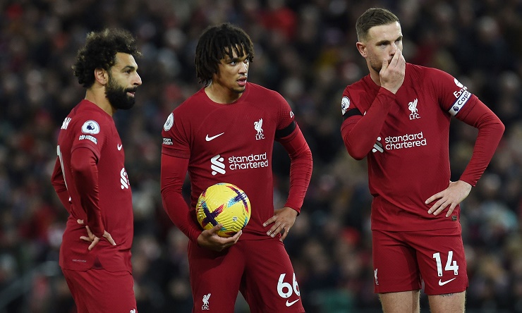 Liverpool đang phải bám đuổi trong cuộc đua top&nbsp;4 Ngoại hạng Anh