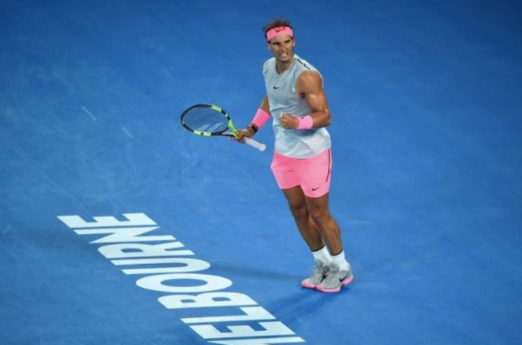 5 - Nadal lọt vào 7 trận chung kết Grand Slam mà không thua set nào. "Bò tót" làm được điều thần kỳ ấy ở &nbsp;Roland Garros 2007, 2008, 2010, 2012, 2017, &nbsp;US Open 2010 và Australian Open 2019.