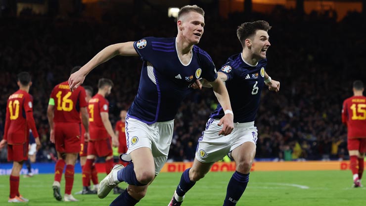 Scott McTominay ghi bàn đều đặn cho Scotland