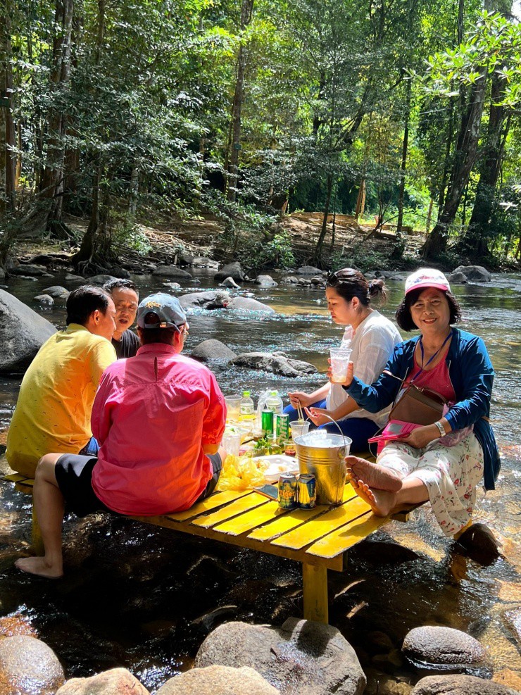 Party giữa đại ngàn