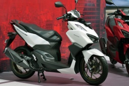 Giá xe ga Honda Vario 160 đầu tháng 1/2024, giảm tiền triệu