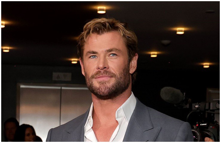 &#39;Thần sấm&#39; Chris Hemsworth cũng có gương mặt điển trai đạt tỷ lệ vàng.
