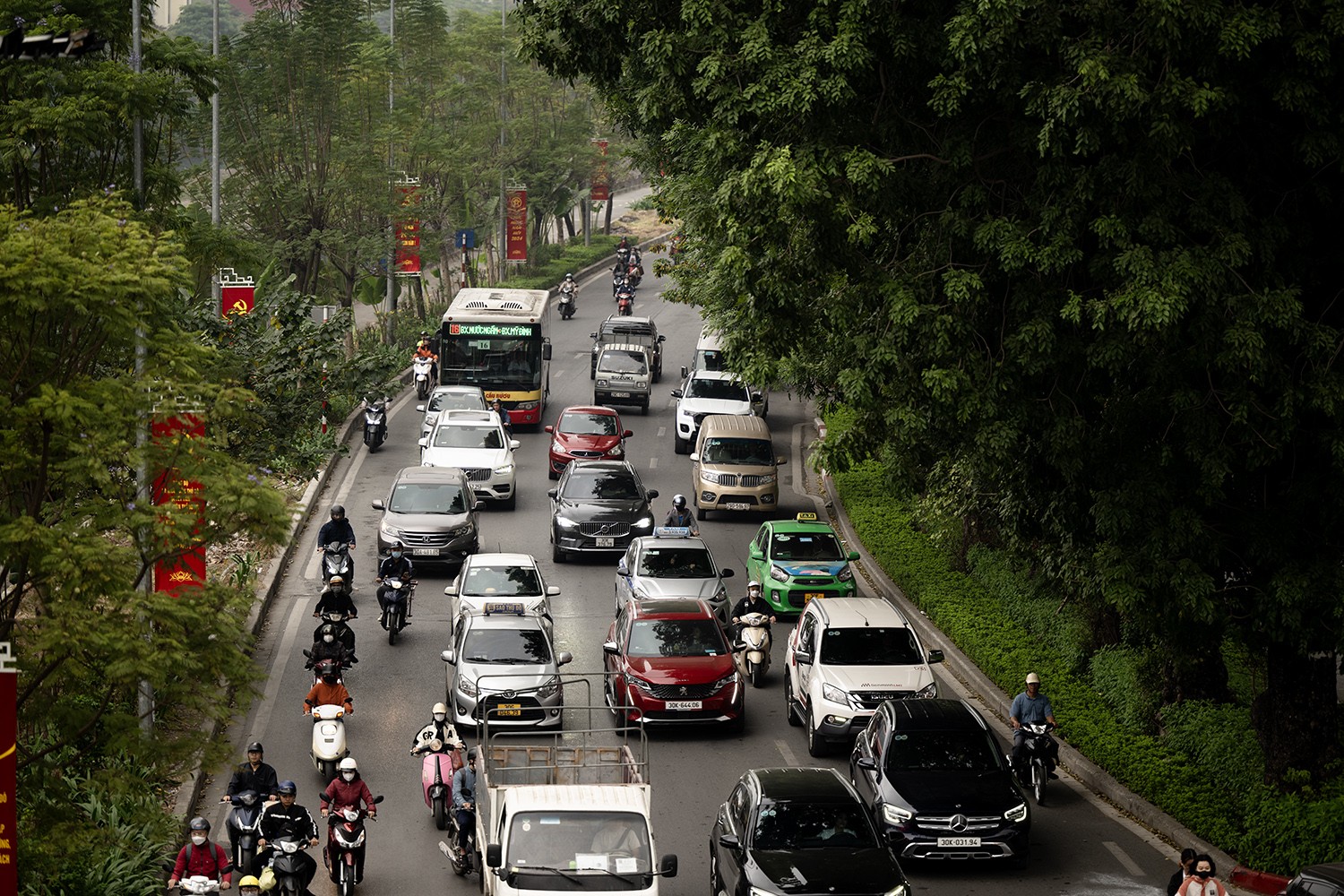 Đường Láng lượng phương tiện di chuyển&nbsp;ổn định.