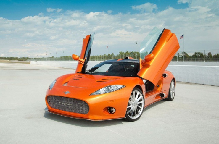 Chiếc xe có cửa cánh bướm này được sản xuất bởi Spyker Cars. Ảnh: Spyker.