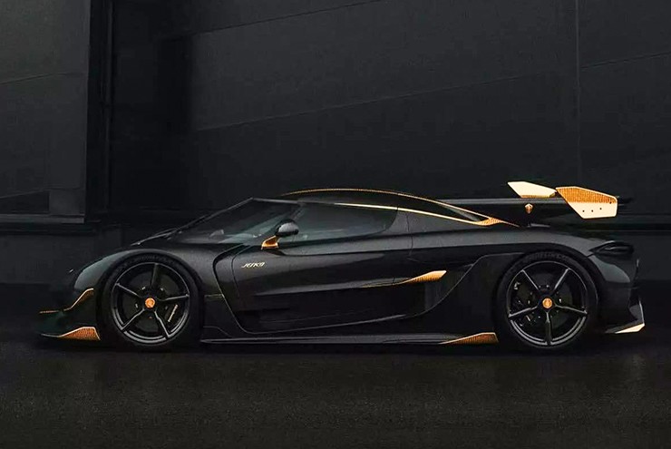 Siêu phẩm Koenigsegg Jesko Attack phủ vàng 24k lộ điện - 2