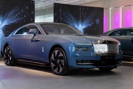 Rolls-Royce Spectre chốt ngày ra mắt các đại gia Việt, giá từ 18 tỷ đồng