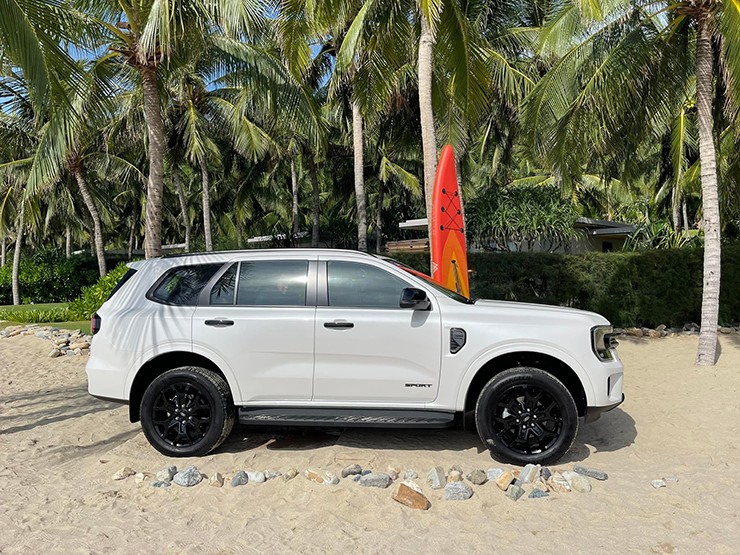 Giá xe Ford Everest lăn bánh tháng 1/2024, ưu đãi 50% LPTB - 9