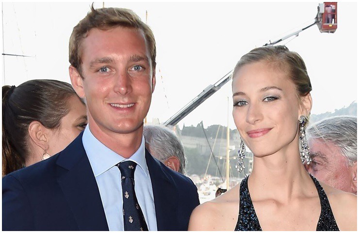 Người bạn đời của anh là nữ nhà báo Beatrice Borromeo xinh đẹp, tài năng.
