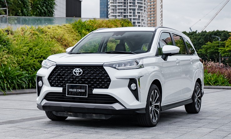 Giá xe Toyota Veloz Cross niêm yết và lăn bánh tháng 1/2024 - 3