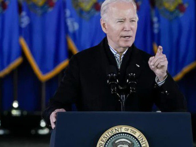 Duyệt ngân sách quốc phòng kỷ lục, Tổng thống Biden “vừa mừng vừa lo”