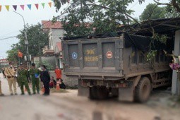 Nguyên nhân vụ tai nạn liên hoàn, tông vào quán cắt tóc làm 4 người thương vong