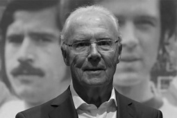 "Hoàng đế" Beckenbauer qua đời ở tuổi 78, thế giới bóng đá tiếc thương