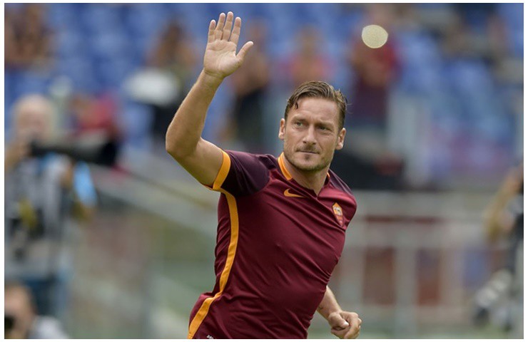 Francesco Totti từng có biệt danh là “Hoàng tử thành Rome” với vẻ ngoài lãng tử, hào hoa.&nbsp;
