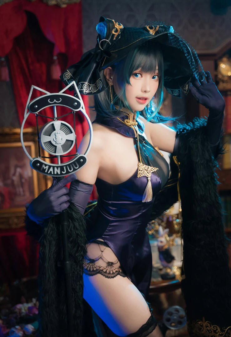 Màn cosplay nữ tướng game Azur Lane "đốt mắt" dân mạng - 9