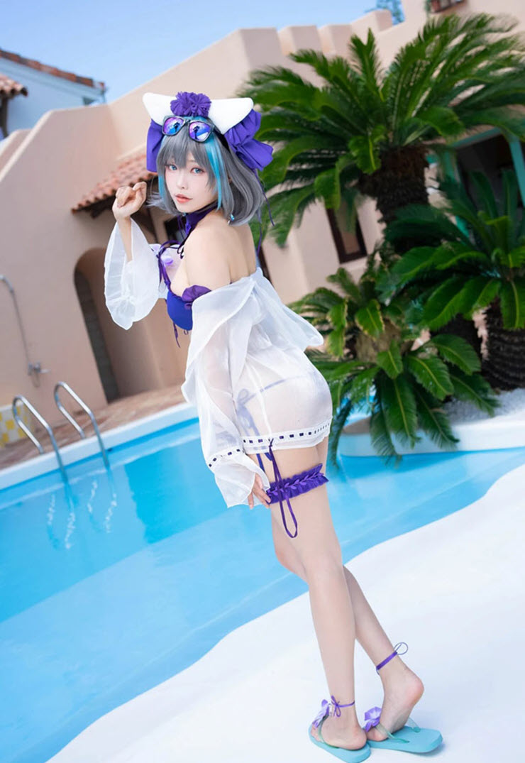 Màn cosplay nữ tướng game Azur Lane "đốt mắt" dân mạng - 4