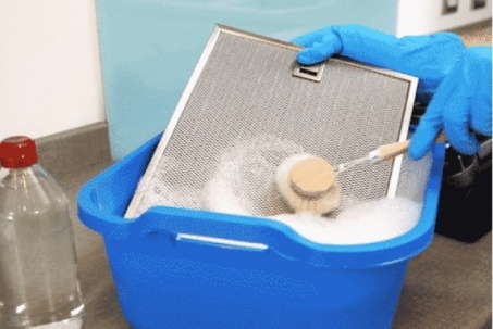 Máy hút mùi lười vệ sinh dễ thành "ổ vi khuẩn", áp dụng cách này sạch như mới