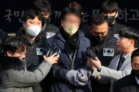 Vụ chủ tịch đảng Dân chủ Hàn Quốc bị đâm vào cổ: Nghi phạm khai động cơ