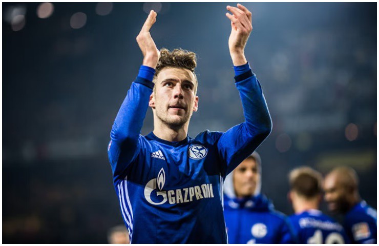 Leon Goretzka (28 tuổi) được đánh giá là cầu thủ điển trai nhất trong đội tuyển Đức.&nbsp;
