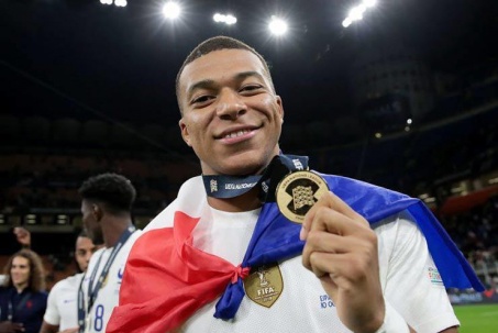 Mbappe đồng ý dự Olympic với ĐT Pháp, dễ cùng Griezmann đấu Messi và Salah