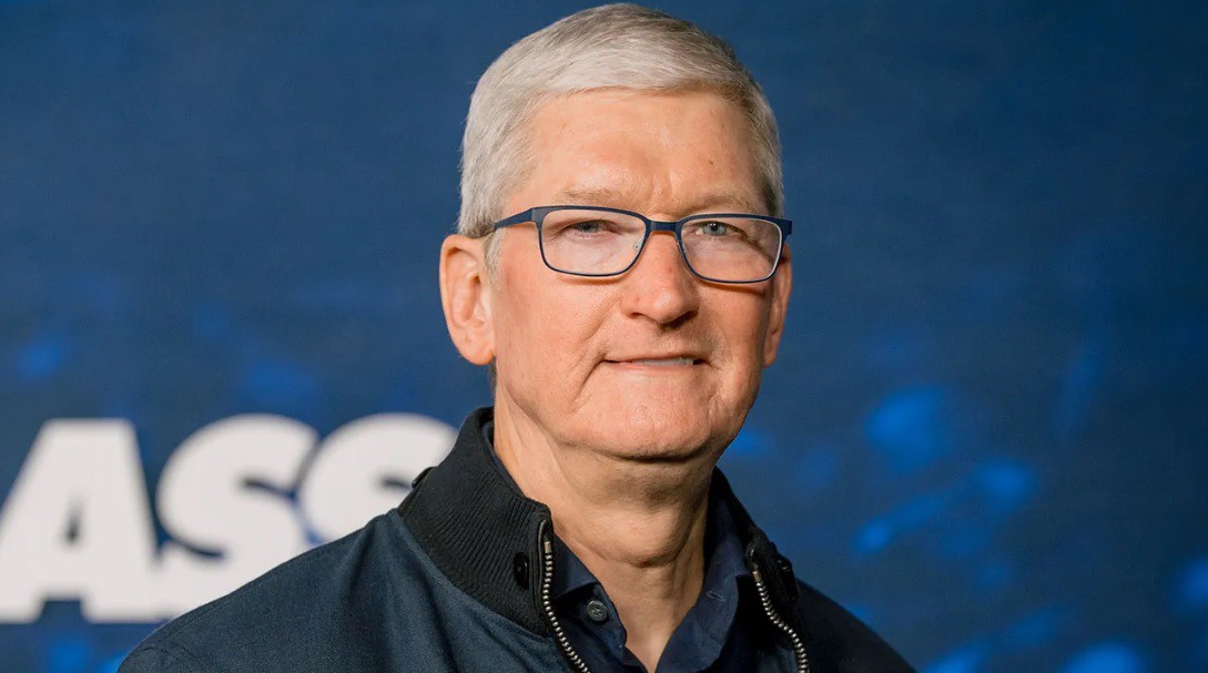 CEO Apple - Tim Cook.