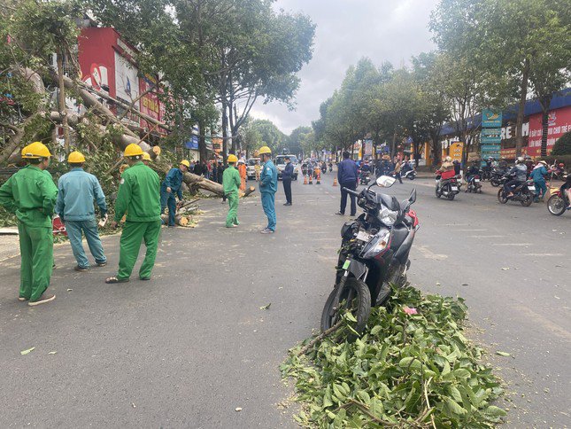 Xe máy của người tham gia giao thông bị hư hỏng