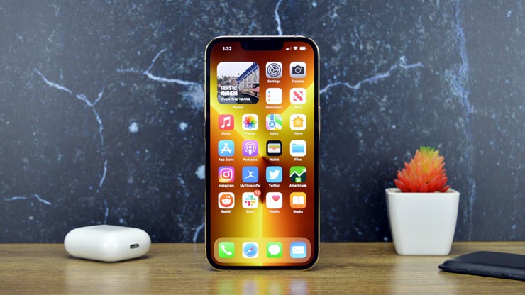 iPhone sắp chứng kiến màn “đổ bộ” của các cửa hàng bên thứ ba?