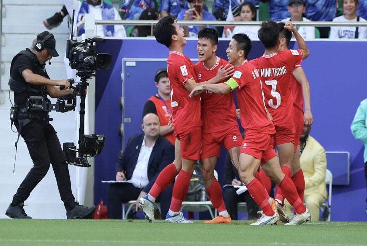 Việt Nam so tài Nhật Bản ở Asian Cup: Đôi công hấp dẫn, vỡ òa 2 khoảnh khắc - 9