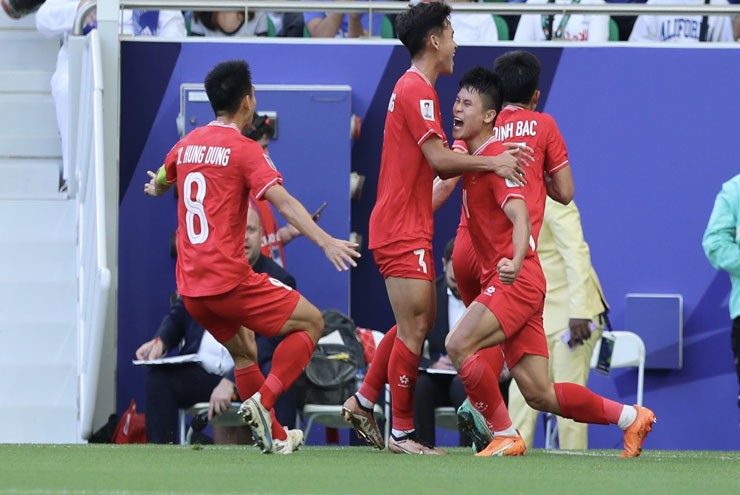 Việt Nam so tài Nhật Bản ở Asian Cup: Đôi công hấp dẫn, vỡ òa 2 khoảnh khắc - 10