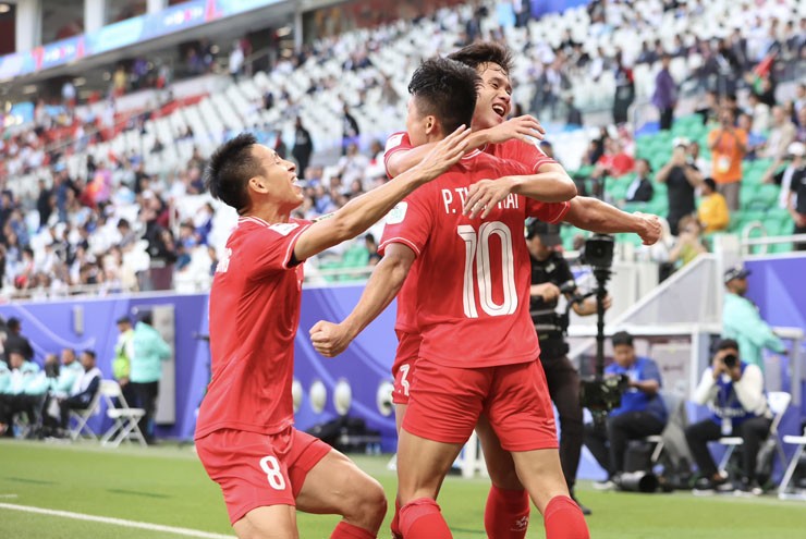 Việt Nam so tài Nhật Bản ở Asian Cup: Đôi công hấp dẫn, vỡ òa 2 khoảnh khắc - 11